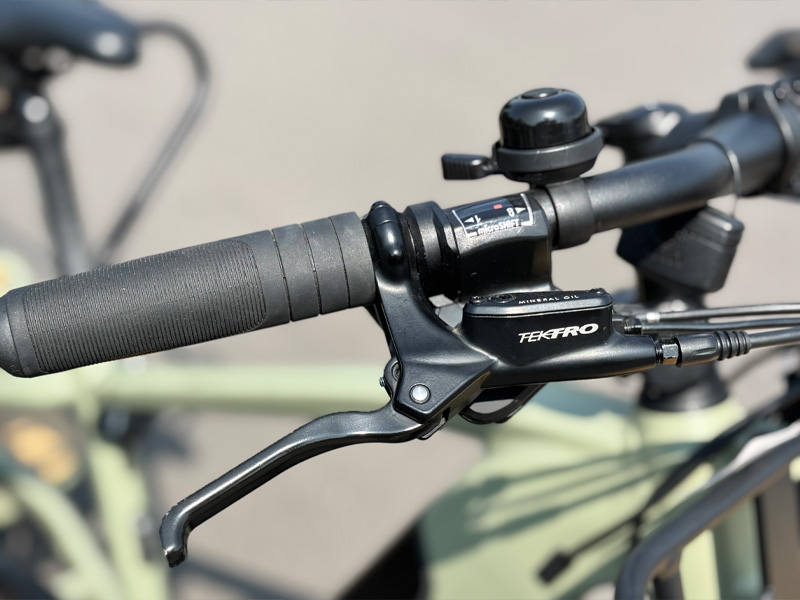 Guidon et leviers de freins du vélo cargo r500e btwin Decathlon